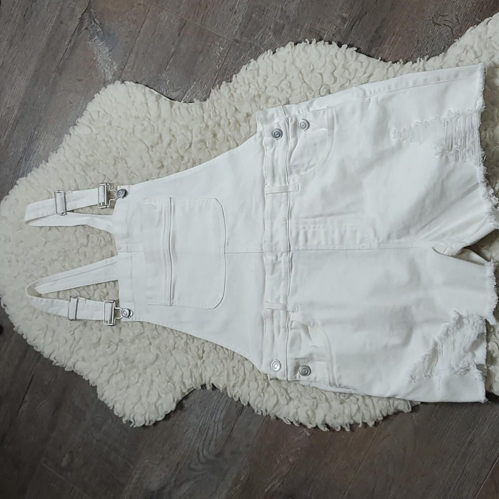 Entro Distressed White Denim Overall Shorts - Picture 2 of 12